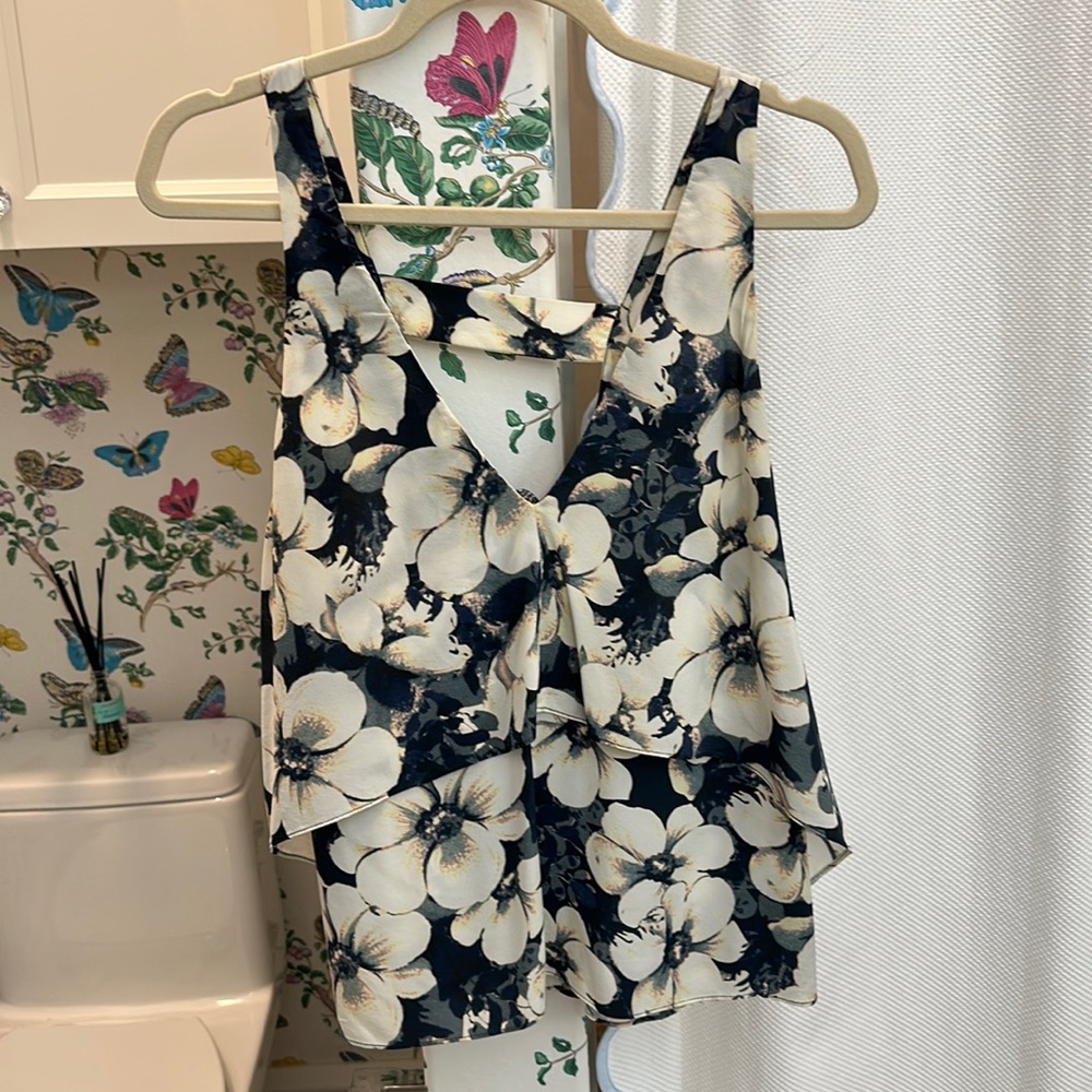 INTERMIX- Flower Blouse - 100% silk - size L.